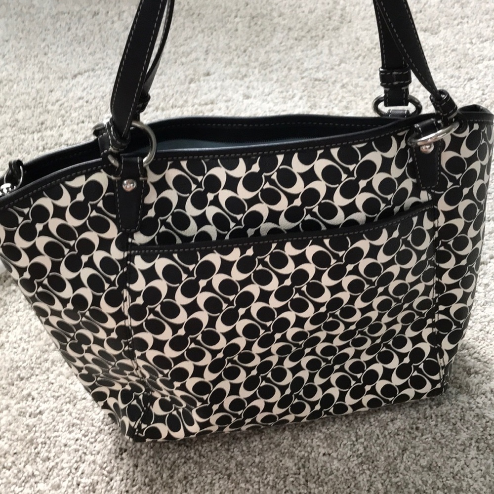 Coach handbag - Picture 2 of 4